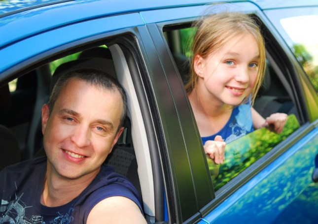 dad tween daughter car