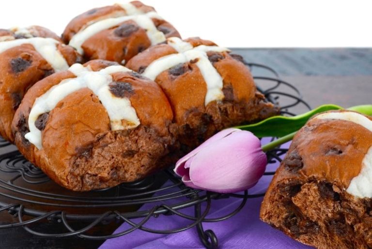 Chocolate & Fruit Hot Cross Buns Recipe