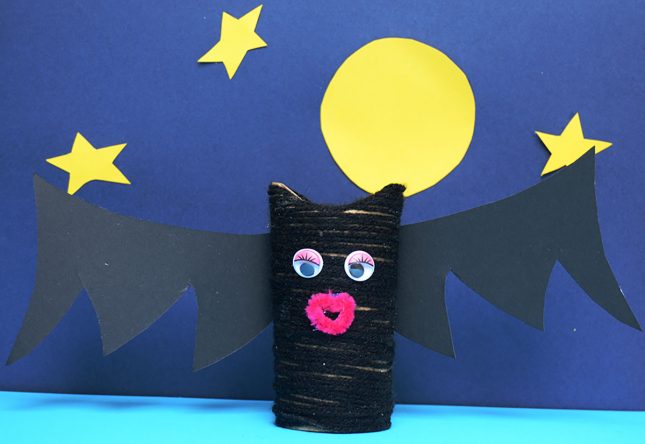 toilet_roll_craft_halloween_Bat_background