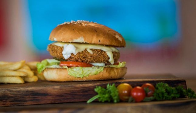 Tandoori Chicken Burgers with Creamy Chutney