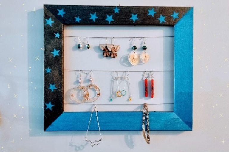 DIY Jewellery Holder 11